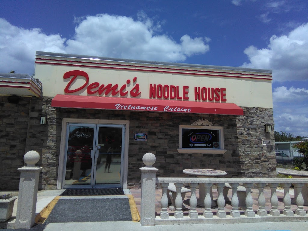 Demis NOODLE HOUSE | 1318 10th St W, Palmetto, FL 34221, USA | Phone: (941) 301-1212