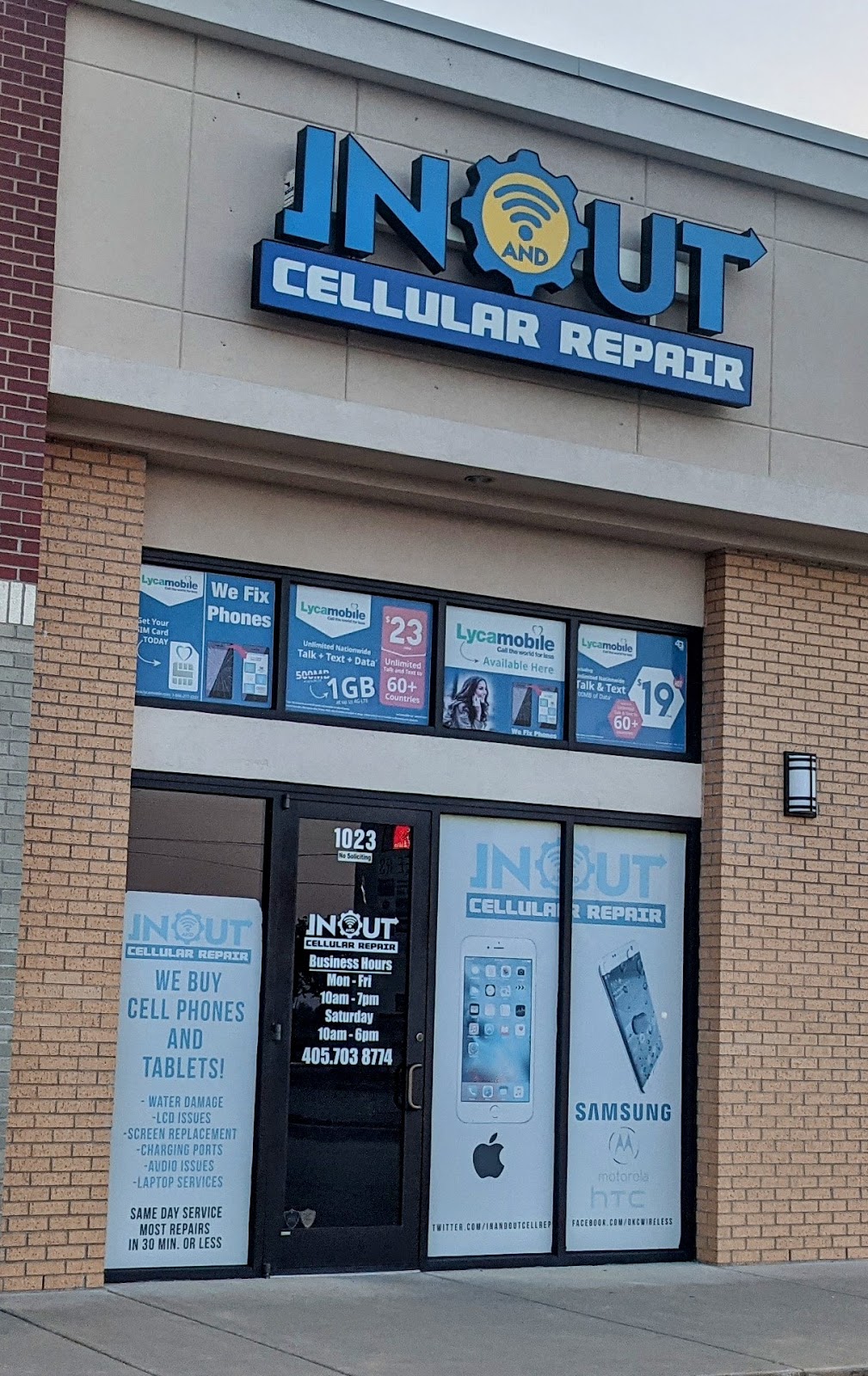 In and Out Cellular Repair | 1023 SW 19th St, Moore, OK 73160, USA | Phone: (405) 703-8774