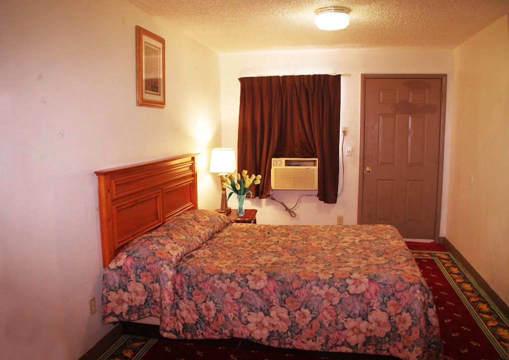 Gatewood Motel | 3075 E Fremont St, Las Vegas, NV 89104, USA | Phone: (702) 457-3660