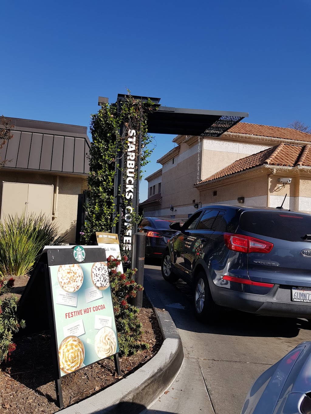 Starbucks | 11570 Telegraph Rd, Santa Fe Springs, CA 90670 | Phone: (562) 322-8650