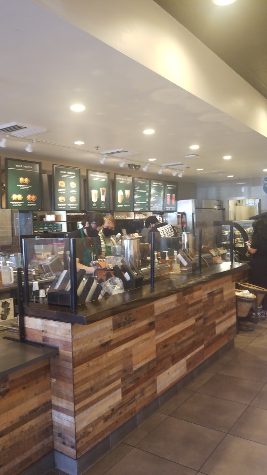 Starbucks | 280 E Via Rancho Pkwy, Escondido, CA 92025, USA | Phone: (760) 702-9019