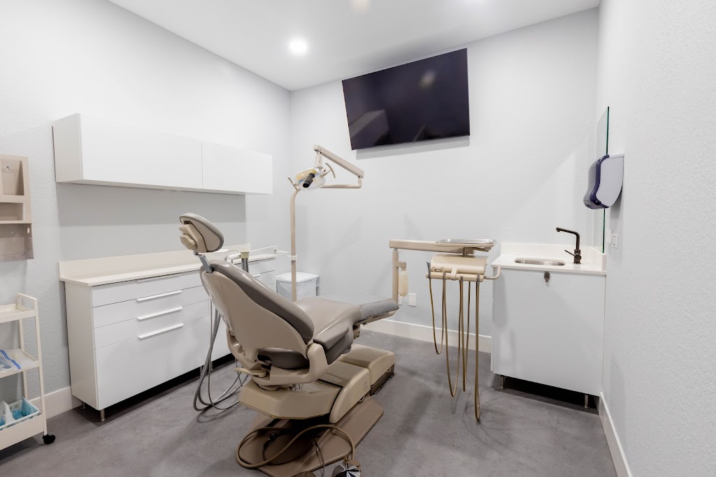 Davenport Dental Associates | 2213 North Blvd W, Davenport, FL 33837 | Phone: (863) 256-3636