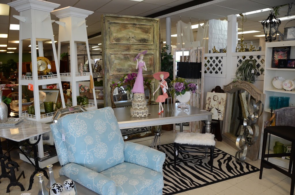 Room Swap Consignments | 1023 E Main St, Plainfield, IN 46168, USA | Phone: (317) 406-3065