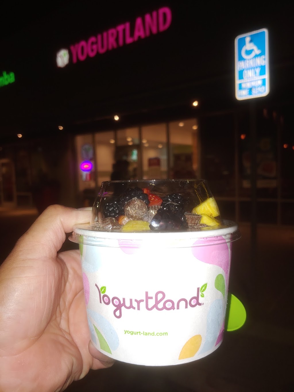 Yogurtland | 1155 W Renaissance Pkwy #520, Rialto, CA 92376, USA | Phone: (909) 566-0037