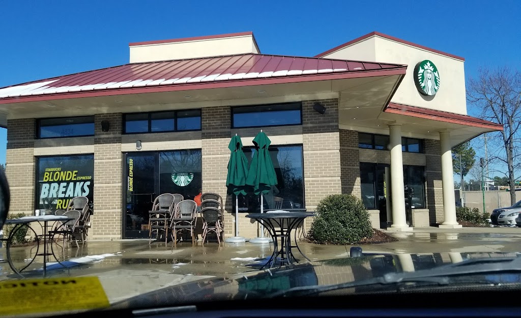 Starbucks | Parkwest Crossing, 4834 Apex Hwy, Durham, NC 27713, USA | Phone: (919) 293-0232