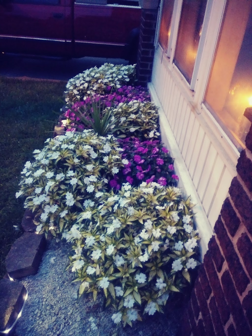 Kerns Florist and Greenhouse | 2438 Canton Rd, Akron, OH 44312, USA | Phone: (330) 699-6529