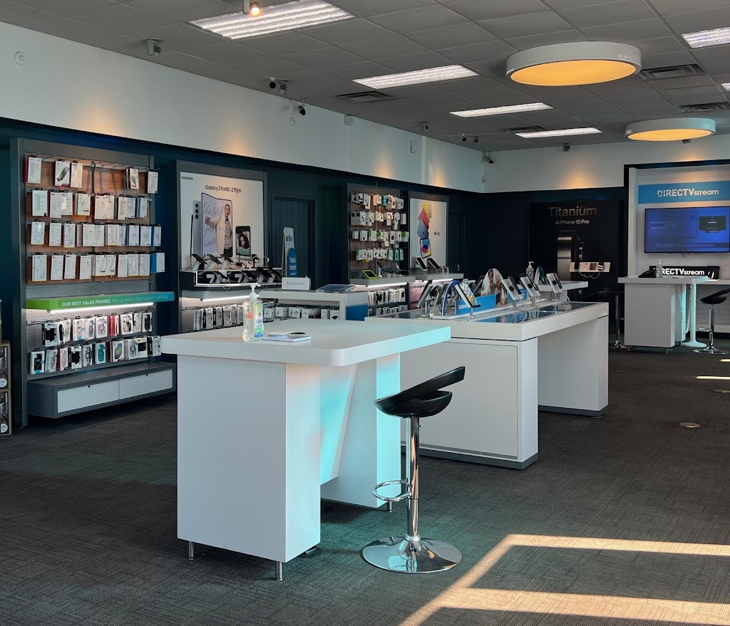 AT&T Store | 7320 Greenfield Rd, Dearborn, MI 48126, USA | Phone: (313) 581-1100