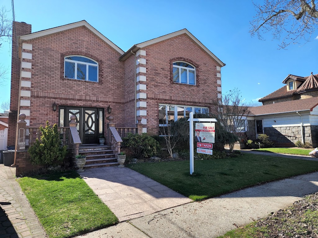 Leon Fruchtzweig 7111 162nd St, Queens, NY 11365