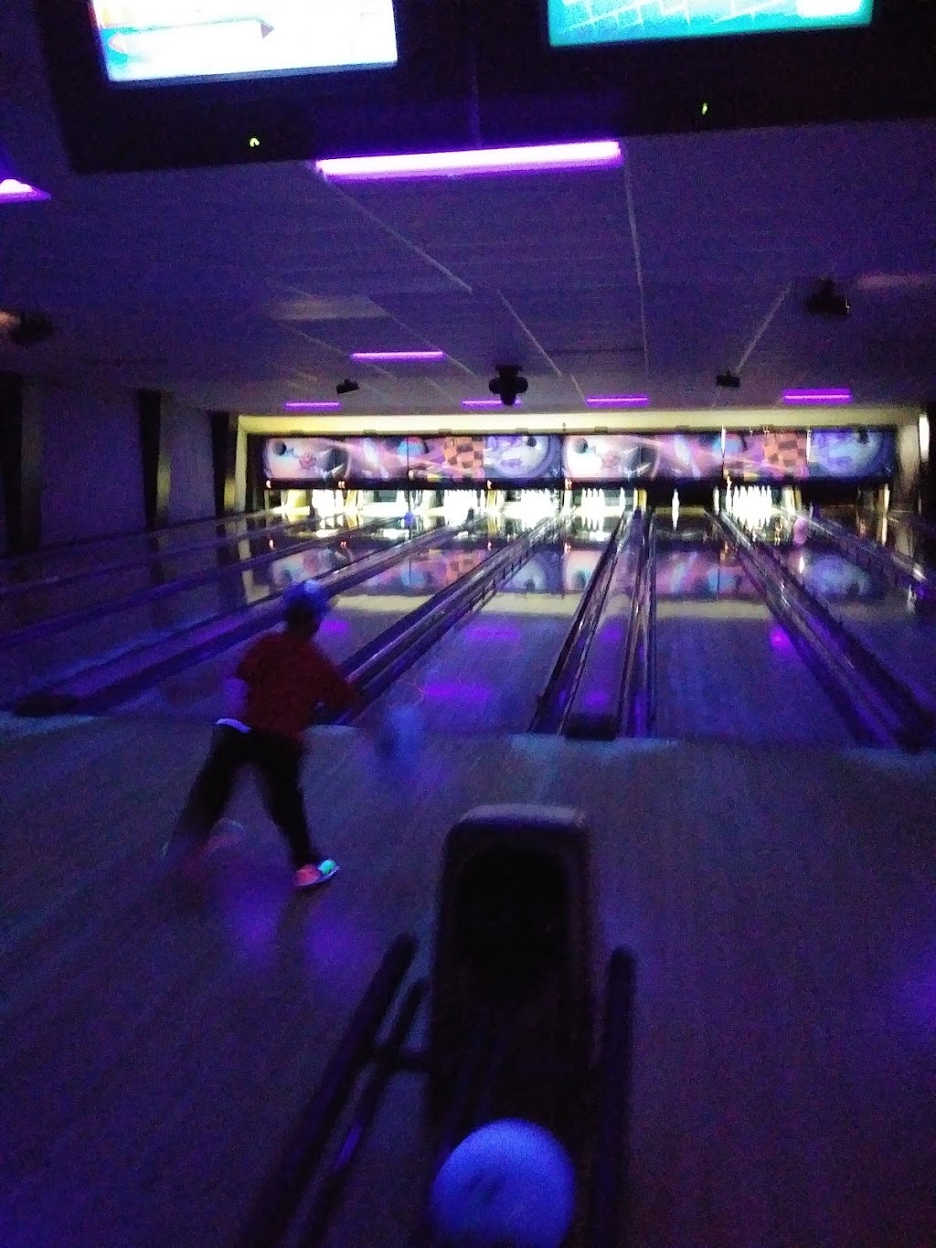Grove City Bowl-O-Drome | 540 E Main St Ext, Grove City, PA 16127, USA | Phone: (724) 458-6840