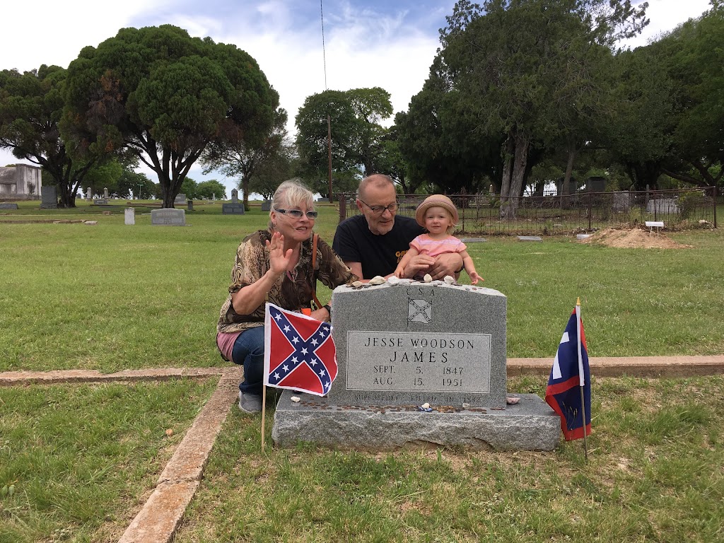 Granbury Cemetery | 200 E Moore St, Granbury, TX 76048, USA | Phone: (817) 573-1114