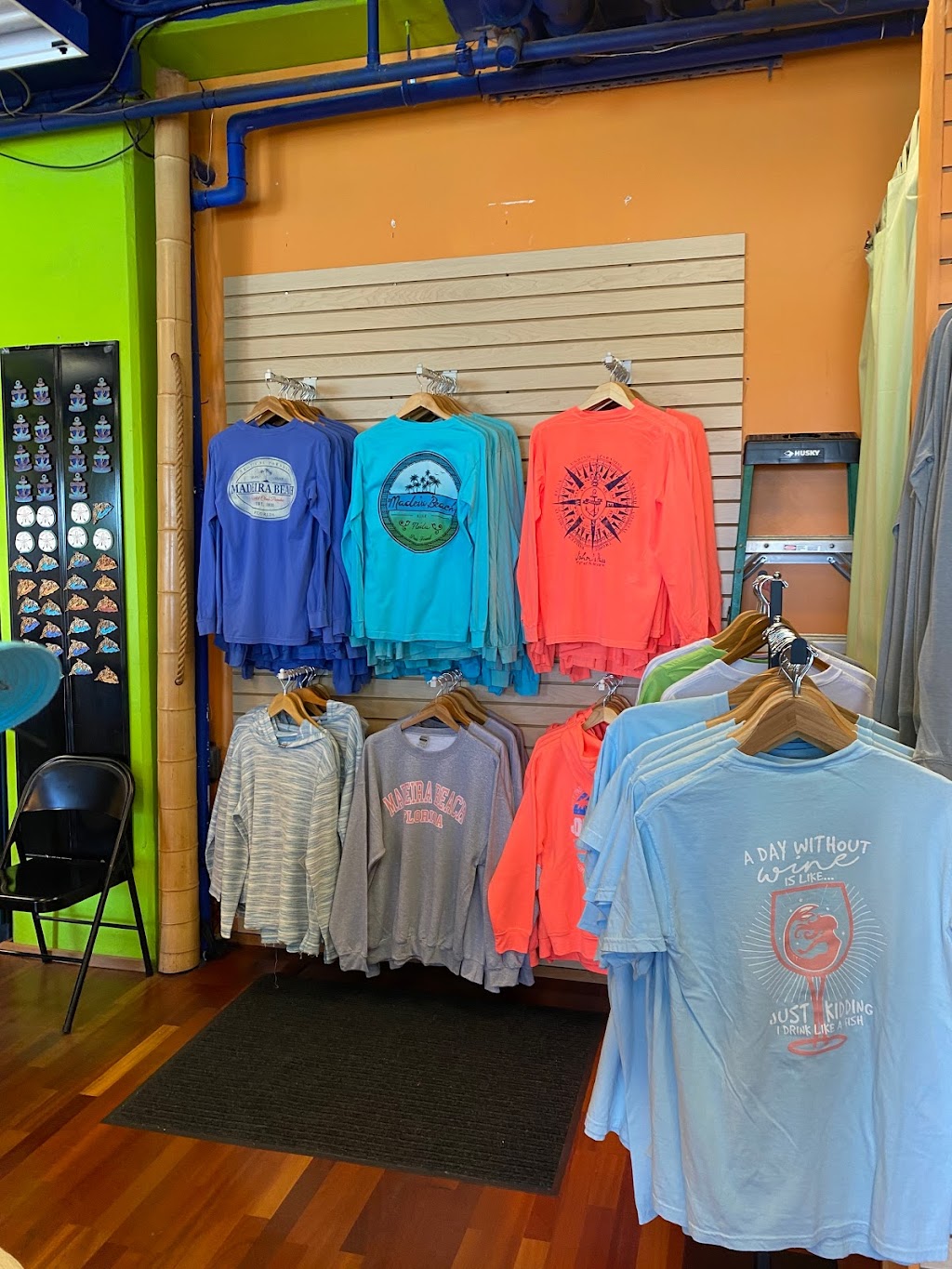 Three Coconuts Clothing Company | 180 Johns Pass Boardwalk West, Madeira Beach, FL 33708, USA | Phone: (727) 397-6191