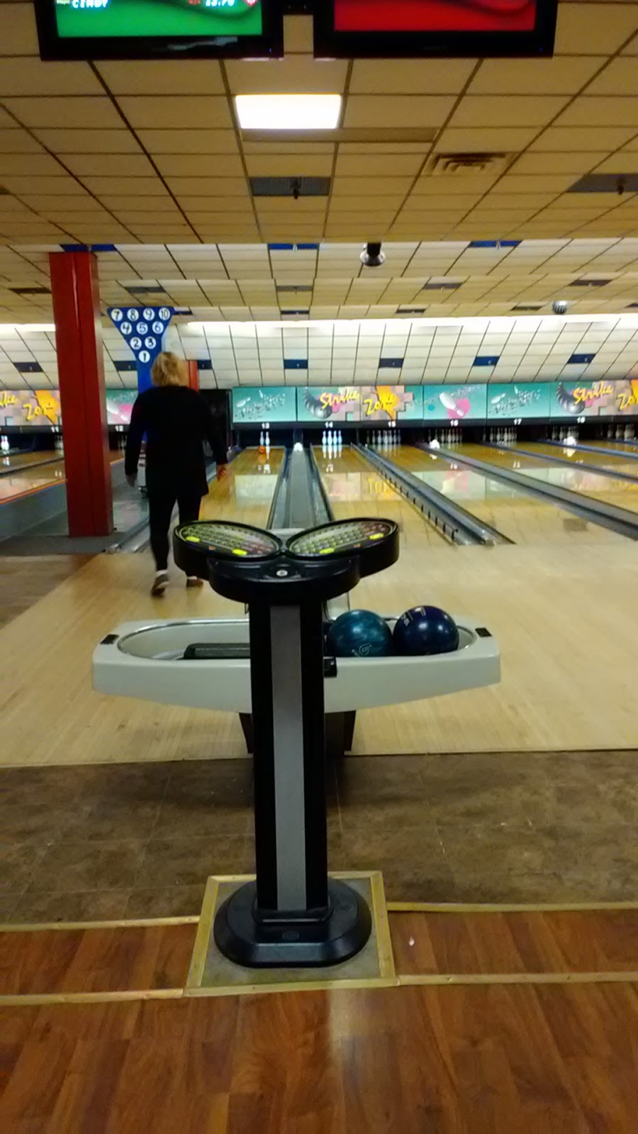 Medina Lanes | 11249 Maple Ridge Rd, Medina, NY 14103, USA | Phone: (585) 318-4474