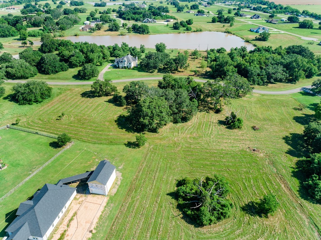 The Oaks at Suncreek Estates - A Wan Bridge Community | 1050 Lakeland Cir, Rosharon, TX 77583, USA | Phone: (855) 218-1452