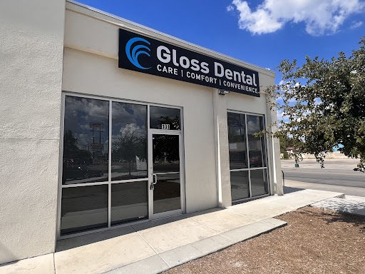 Gloss Dental | 1703 Fredericksburg Rd Unit 101, San Antonio, TX 78201, USA | Phone: (210) 898-8113