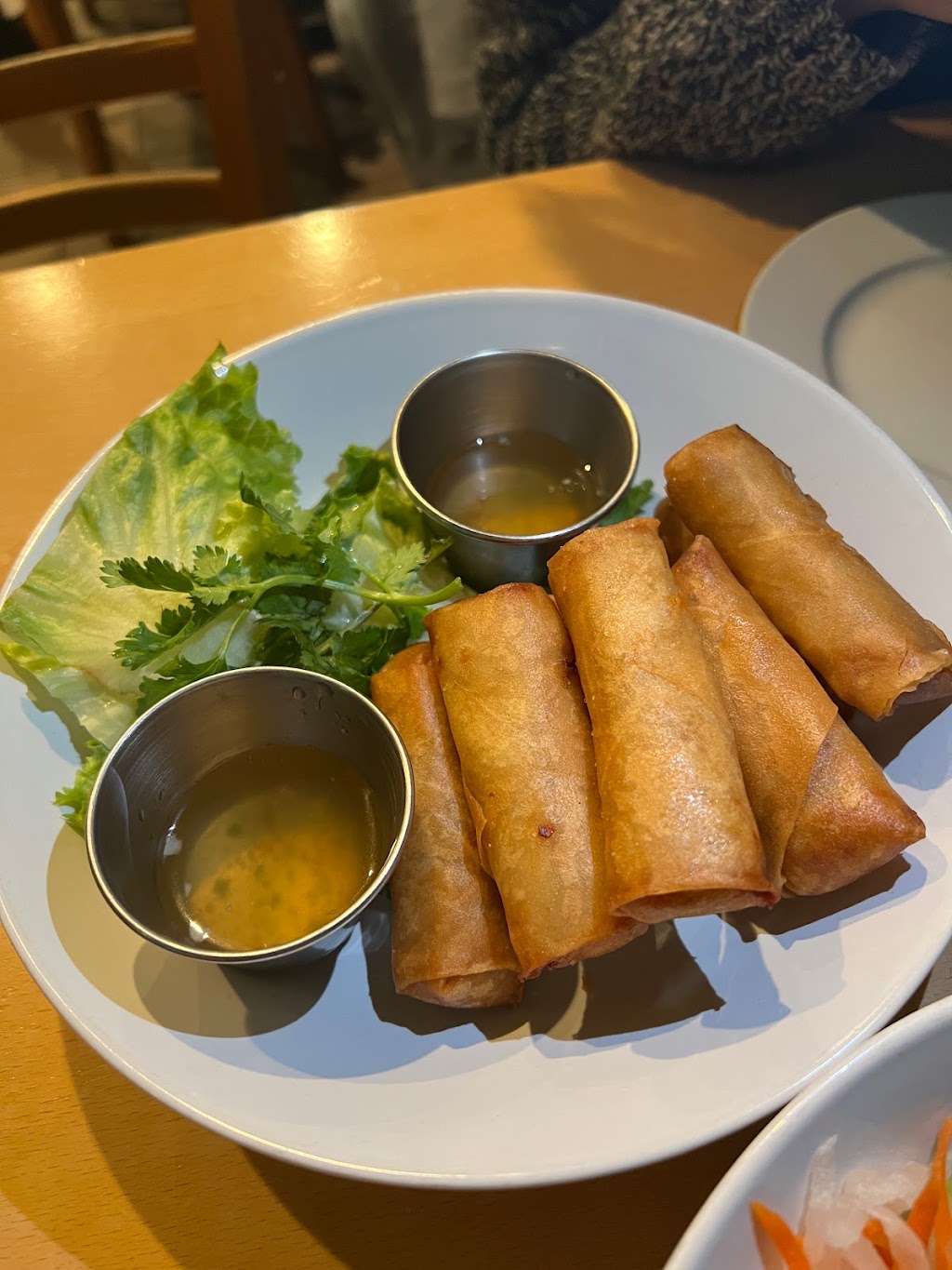 The Rolling Spring Roll (Farmingdale) | 189 Main St, Farmingdale, NY 11735, USA | Phone: (516) 586-6097