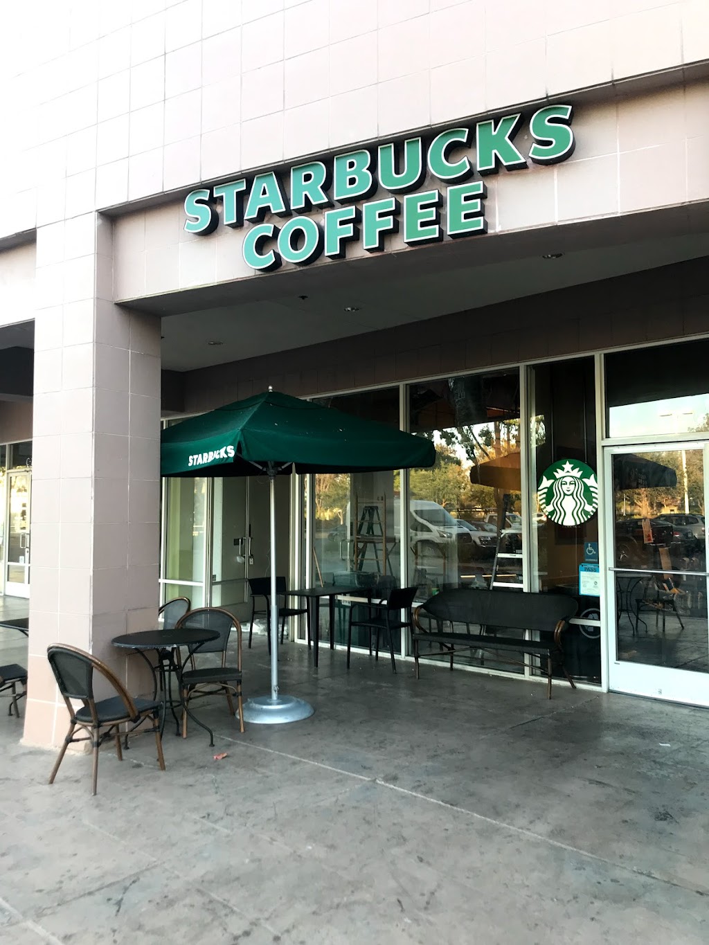 Starbucks | 4555 Hopyard Rd Suite C-15, Pleasanton, CA 94588, USA | Phone: (925) 468-0138
