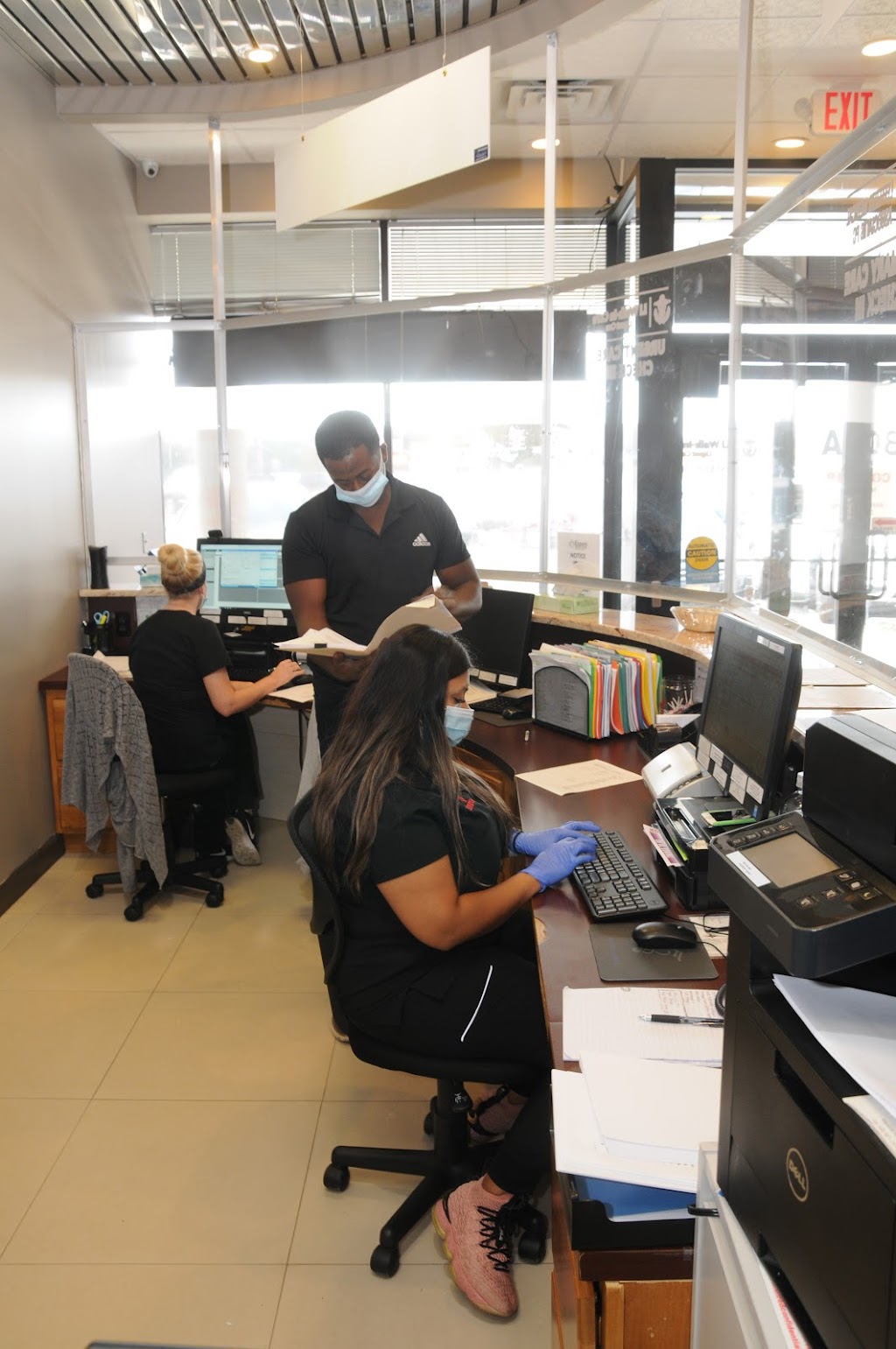 LI Walk-In Care | 808A Hicksville Rd, Massapequa, NY 11758, USA | Phone: (516) 597-4242