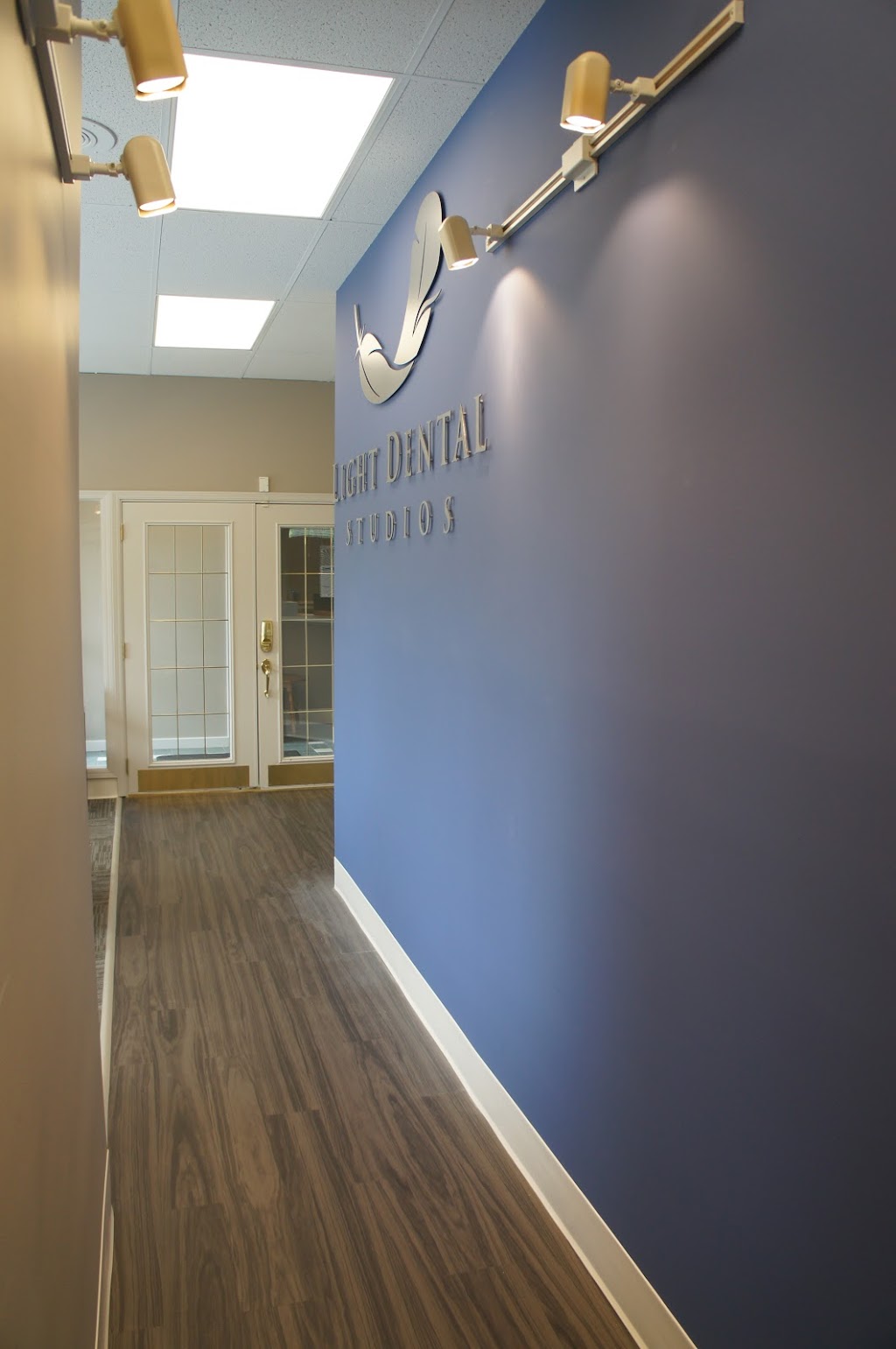 Light Dental Studios of Auburn | 1010 E Main St, Auburn, WA 98002, USA | Phone: (253) 939-2444