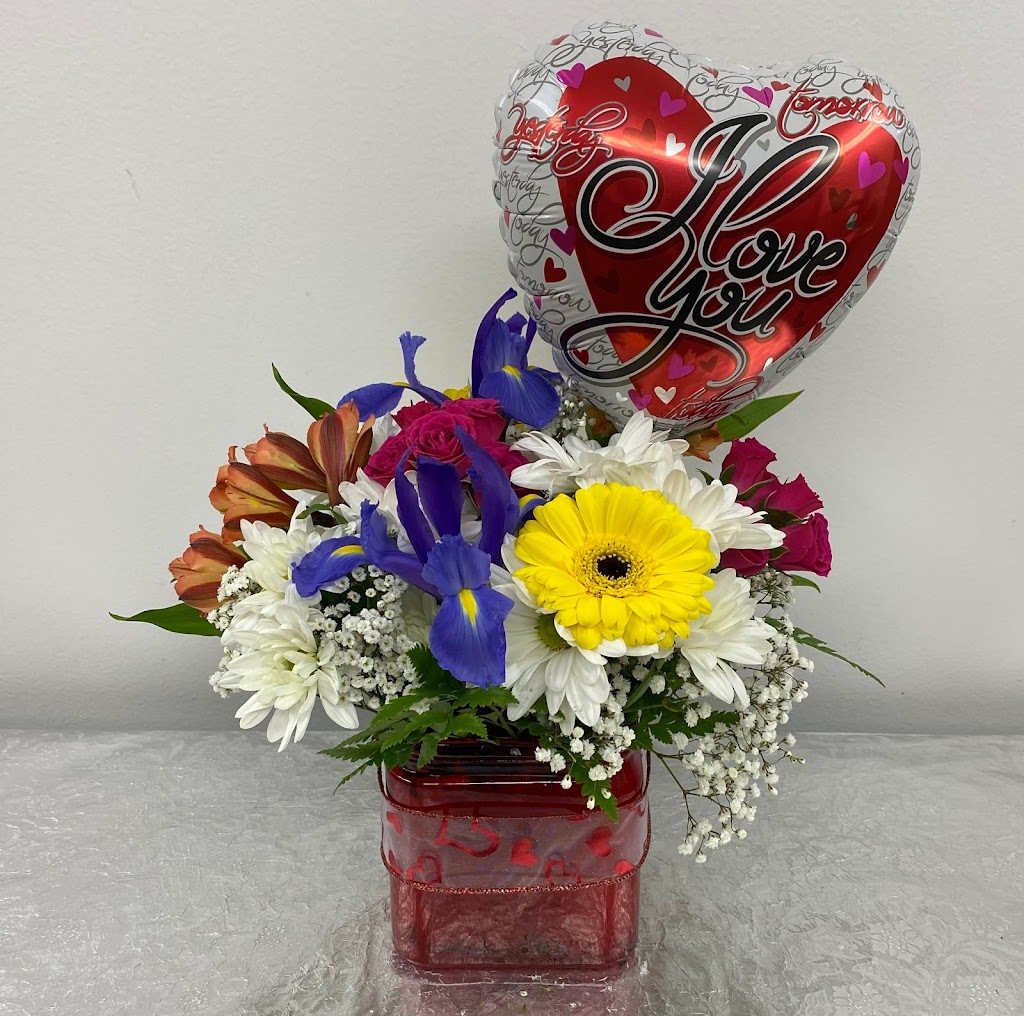 Hagers Flowers & Gifts | 25 W Main St, Gowanda, NY 14070, USA | Phone: (716) 532-4242