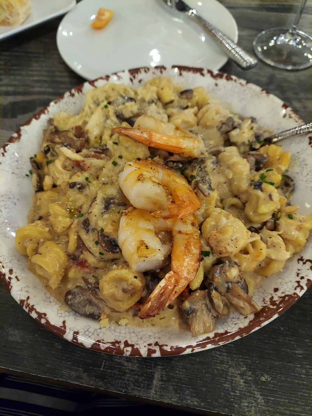 Cenacolo Restaurant | 2000 Commerce Loop, North Huntingdon, PA 15642, USA | Phone: (724) 515-5983