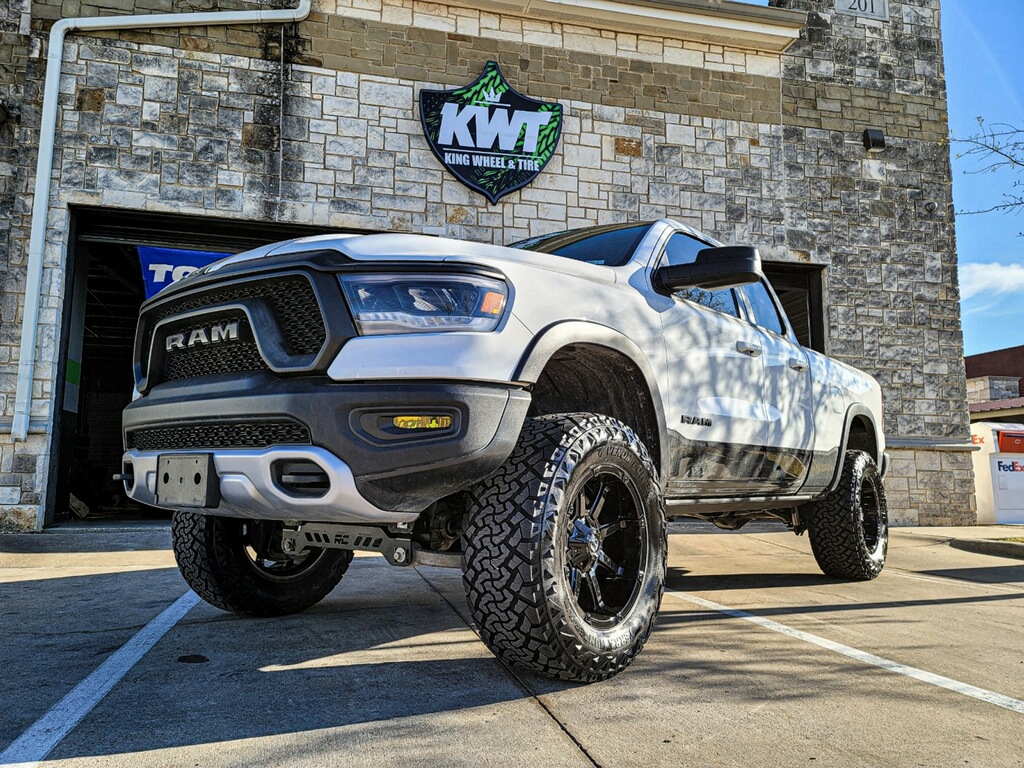 King Wheel & Tire- Mansfield | 2301 Highway 1187, Suite 201, Mansfield, TX 76063, USA | Phone: (817) 778-4800