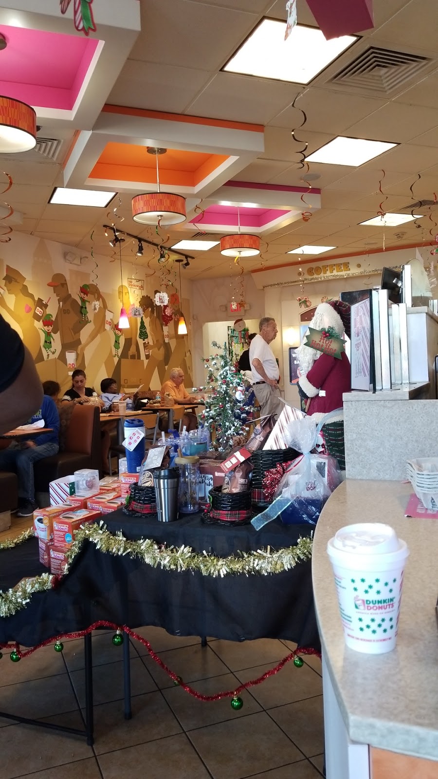 Dunkin | 12561 Biscayne Blvd, North Miami, FL 33181, USA | Phone: (305) 891-1020