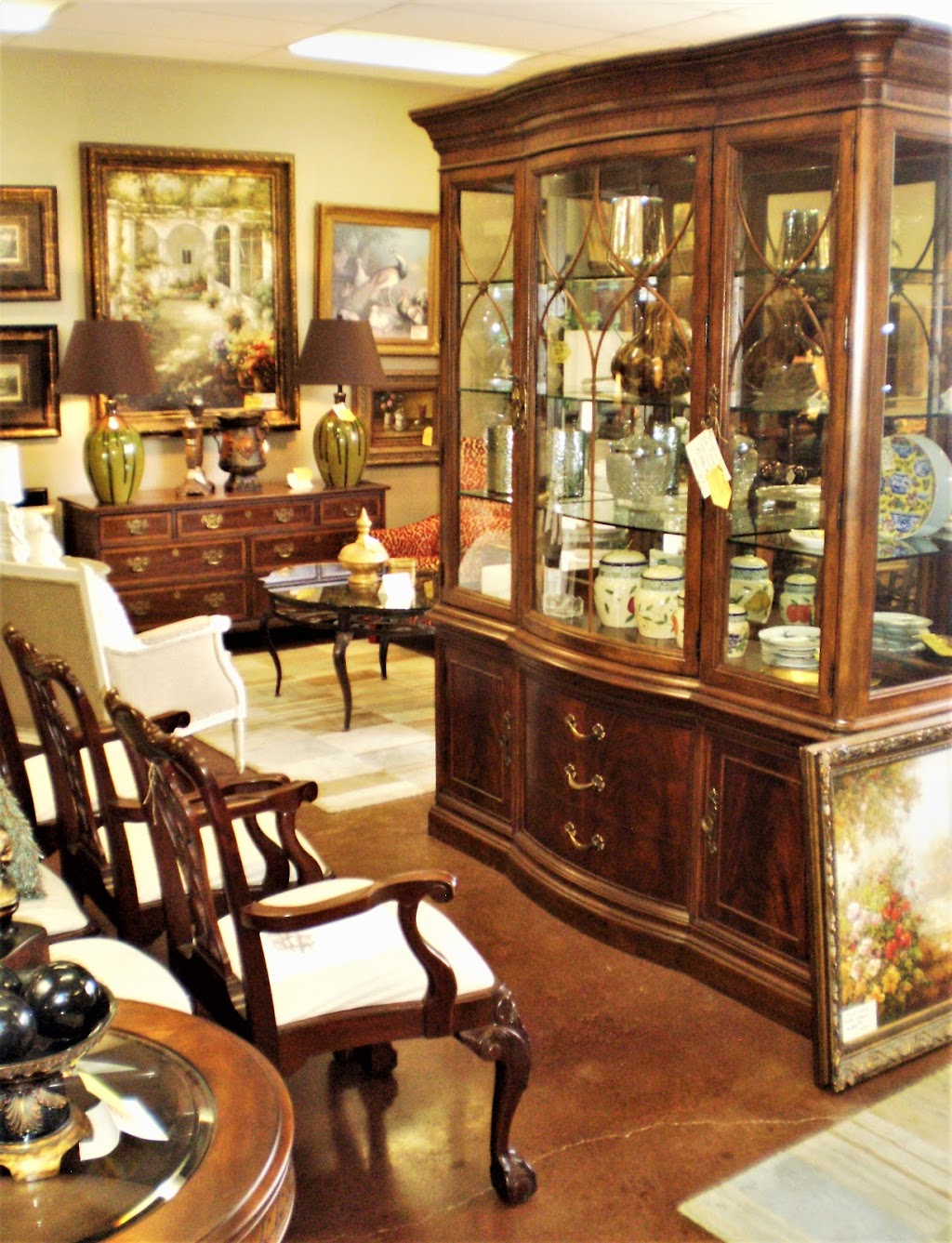 Classic Home Decor Consignment | 3221 County Road 52W, Pelham, AL 35124 | Phone: (205) 664-4454