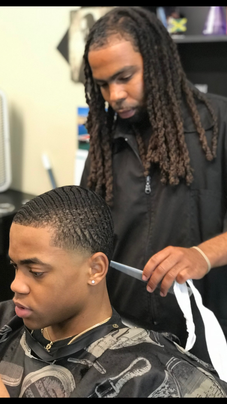 Epic Touch Barber & Beauty Salon | 216 Johnson Creek Dr, Chester, VA 23836, USA | Phone: (804) 536-9161