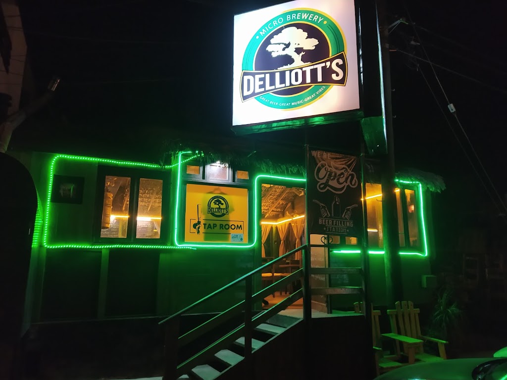 Cervecería Delliotts | Ensenada - Rosarito, Hermenegildo Cuenca Diaz, 22710 Rosarito, B.C., Mexico | Phone: 661 104 4394