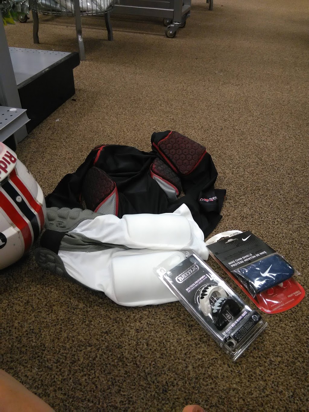 DICKS Sporting Goods | 24821 Alicia Pkwy, Laguna Hills, CA 92653, USA | Phone: (949) 472-8180 DICKS Sporting Goods | 24821 Alicia Pkwy, Laguna Hills, CA 92653, USA | Phone: (949) 472-8180