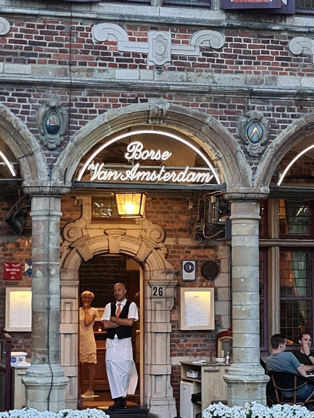 Borse van Amsterdam | Grote Markt 26, 9300 Aalst, Belgium | Phone: 053 21 15 81