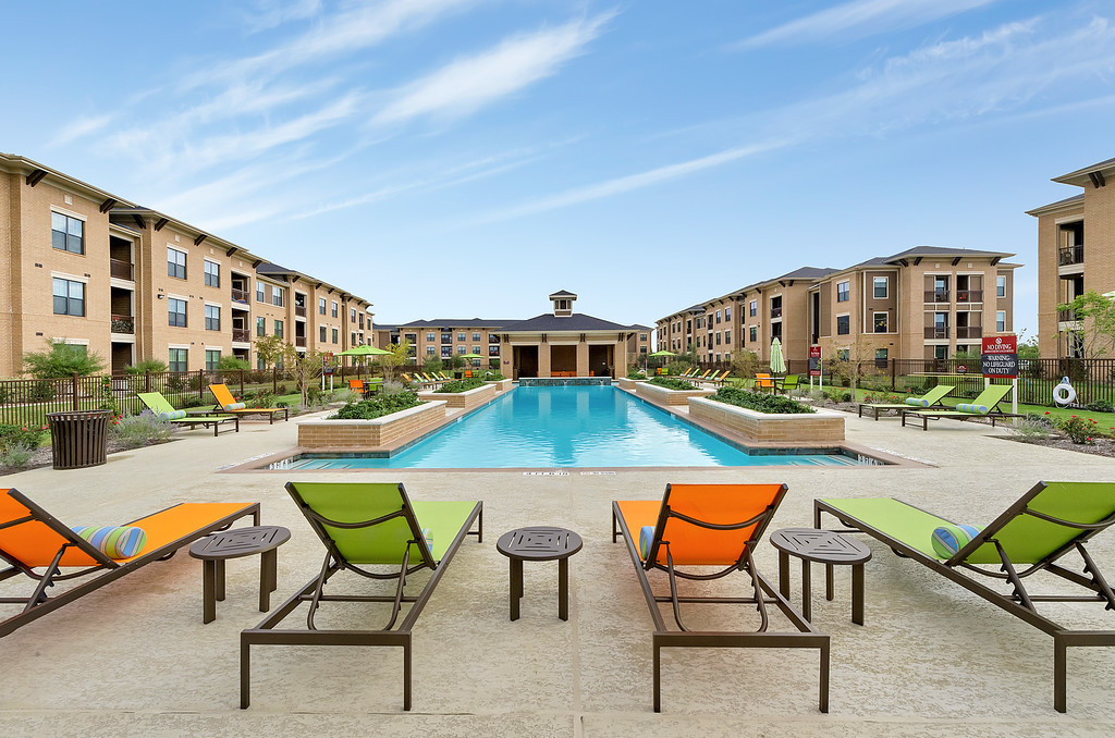 Mansfield on the Green Apartments | 250 N State Hwy 360, Mansfield, TX 76063, USA | Phone: (855) 601-2408