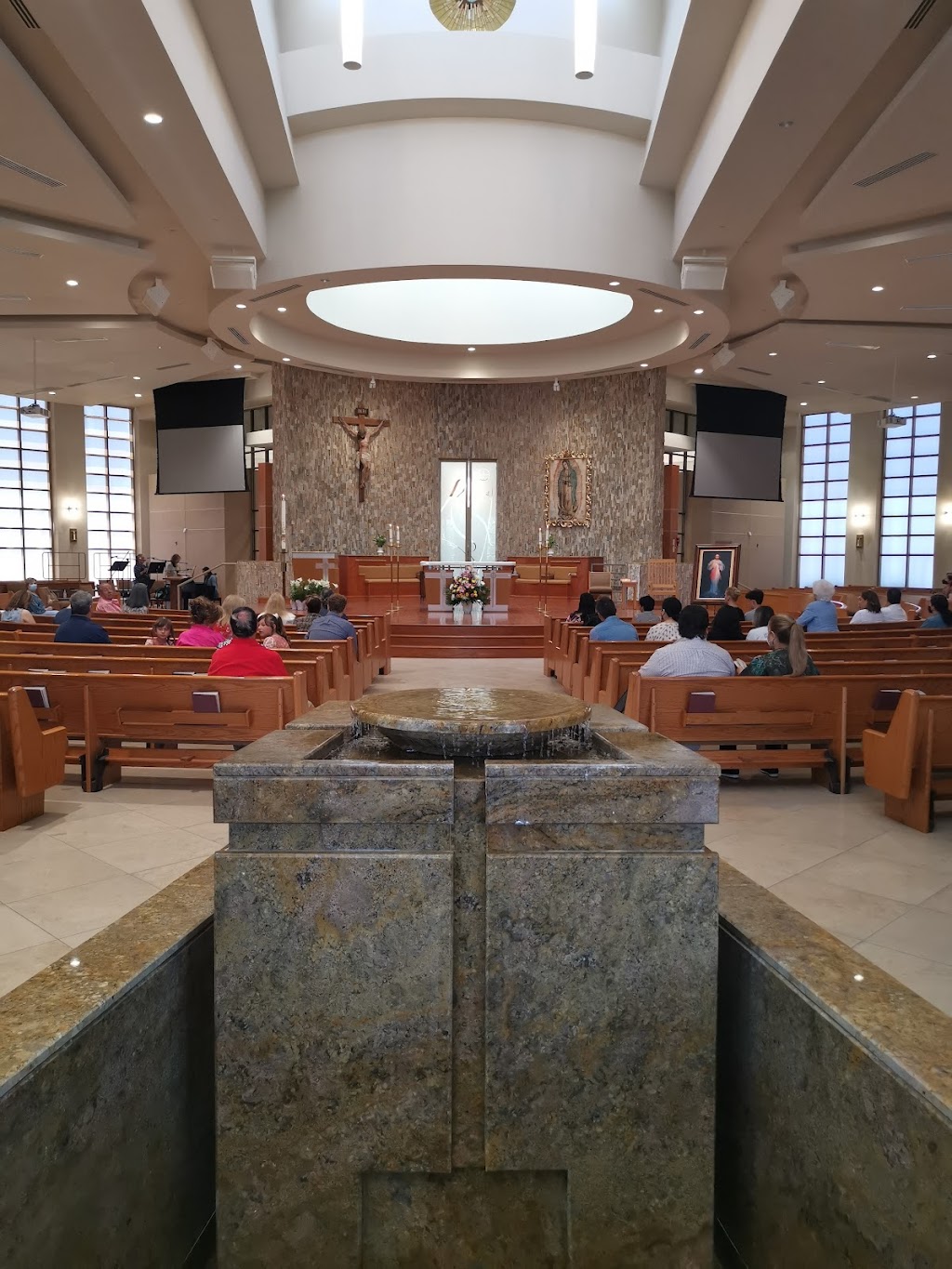 Saint Matthew Catholic Church | 400 W Sunset Rd, El Paso, TX 79922, USA | Phone: (915) 584-3461