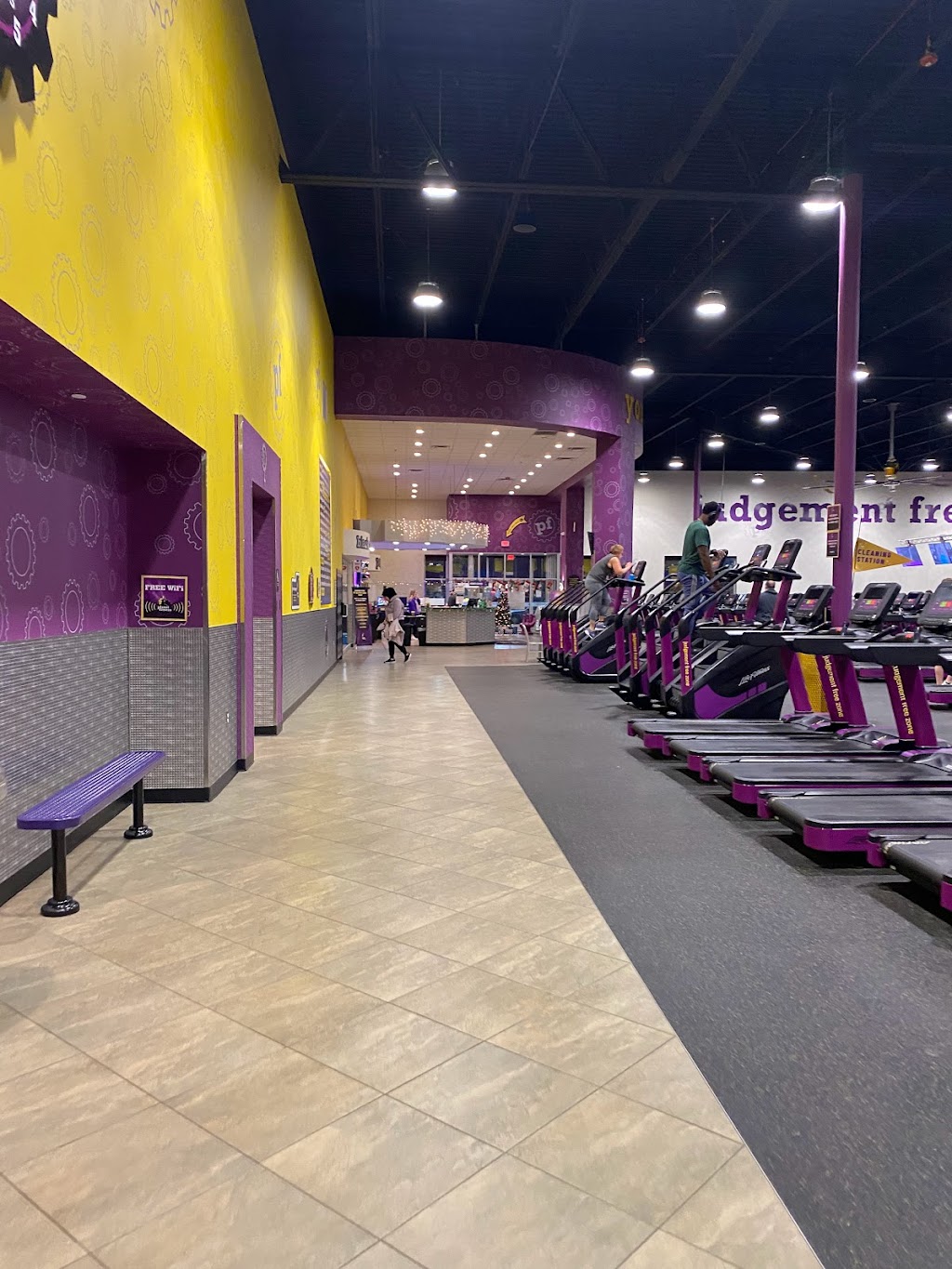 Planet Fitness | 5866 Middlebelt Rd, Garden City, MI 48135, USA | Phone: (734) 742-5924