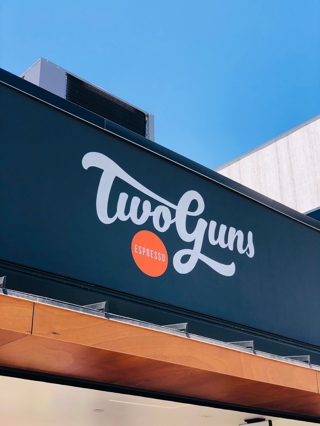 Two Guns Espresso | 360 N Sepulveda Blvd, El Segundo, CA 90245, USA | Phone: (310) 850-9348