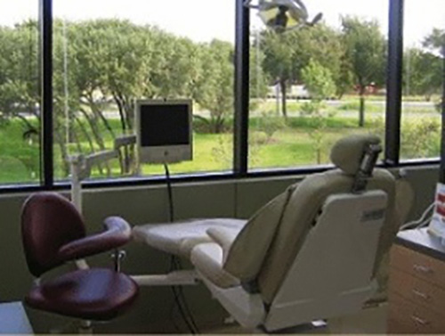 Modern Family Dentistry Of Oak Hill | 6001 W William Cannon Dr #200, Austin, TX 78749, USA | Phone: (512) 301-9002