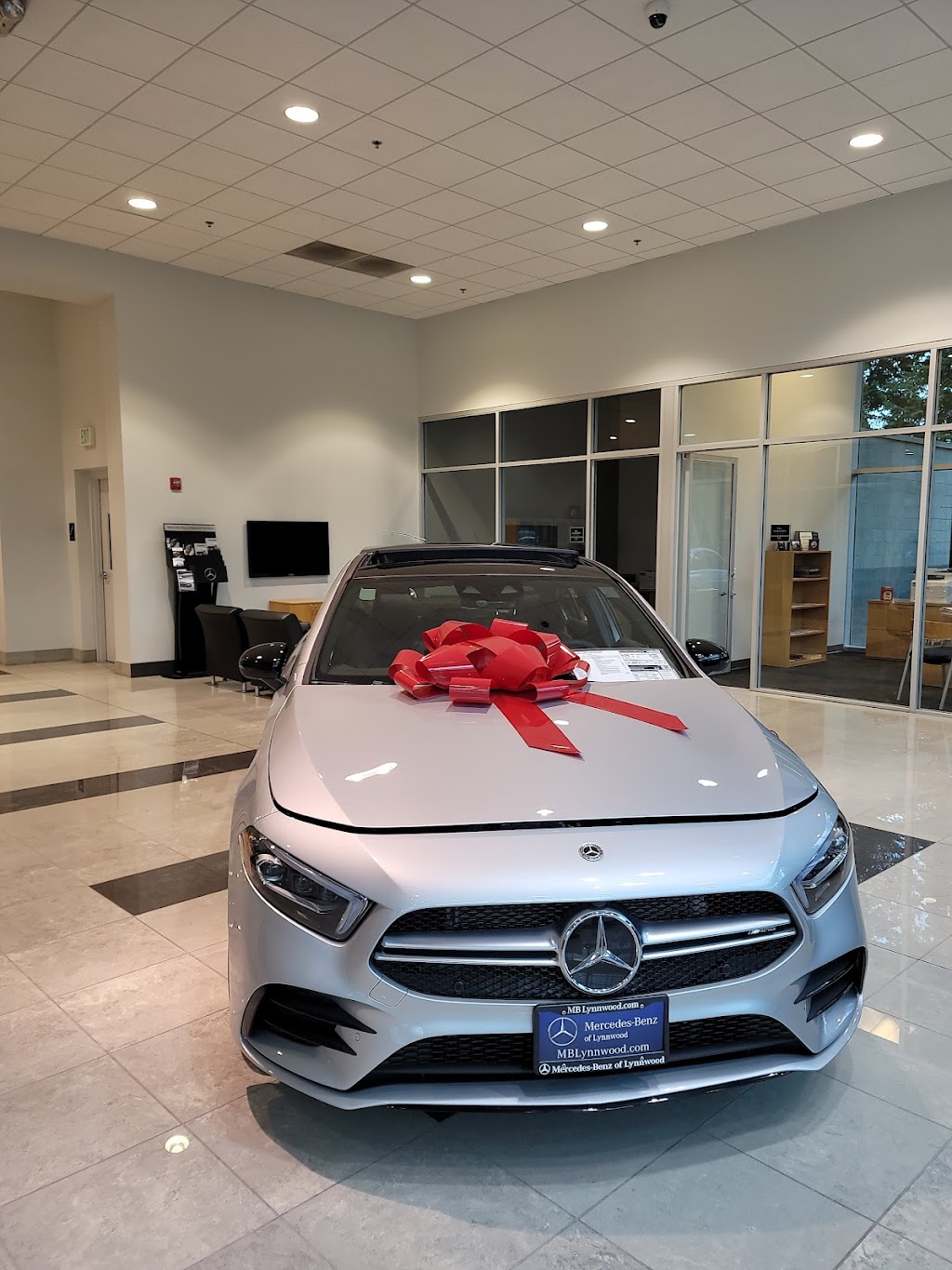 Mercedes-Benz of Lynnwood | 17800 Hwy 99, Lynnwood, WA 98037, USA | Phone: (425) 409-2574