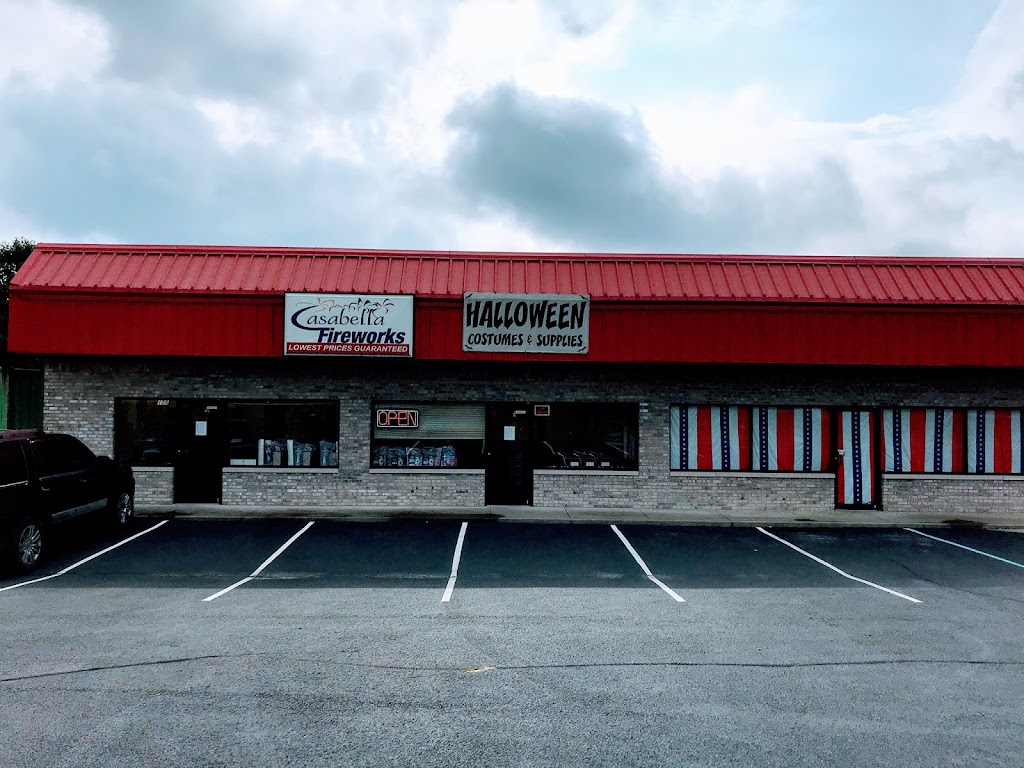 Casabellas Fireworks | 105 Sky Park Dr NE, Corydon, IN 47112, USA | Phone: (812) 738-2351