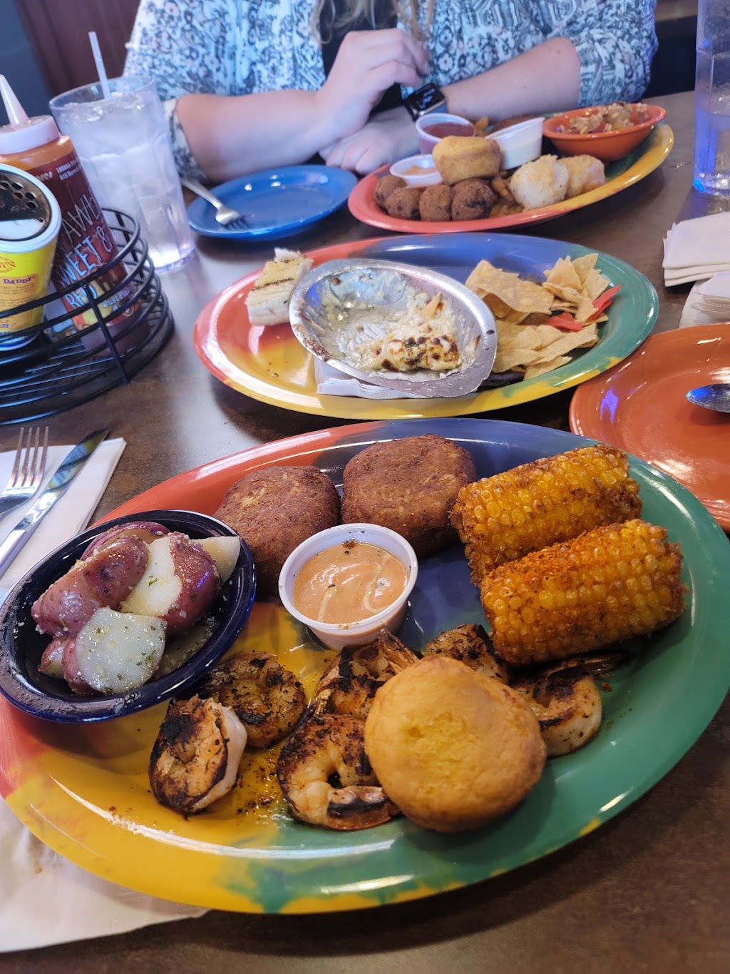 Gulf Shores Restaurant & Grill | 5256 N Service Rd, St Peters, MO 63376, USA | Phone: (636) 279-1610