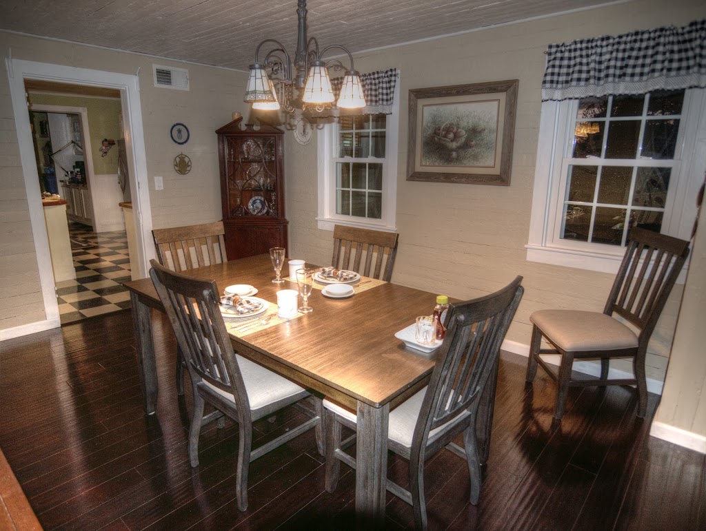 Fosters Bethel Beach Inn Bed and Breakfast | 1751 Bethel Beach Rd, Onemo, VA 23130 | Phone: (804) 505-1376