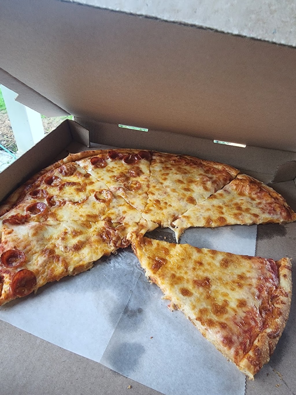 PeppeBronis Pizza | 3323 Pennsylvania Ave, Weirton, WV 26062, USA | Phone: (681) 328-3938