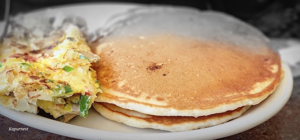 Capitol Pancake House | 802 Capitol Landing Rd, Williamsburg, VA 23185, USA | Phone: (757) 564-1238