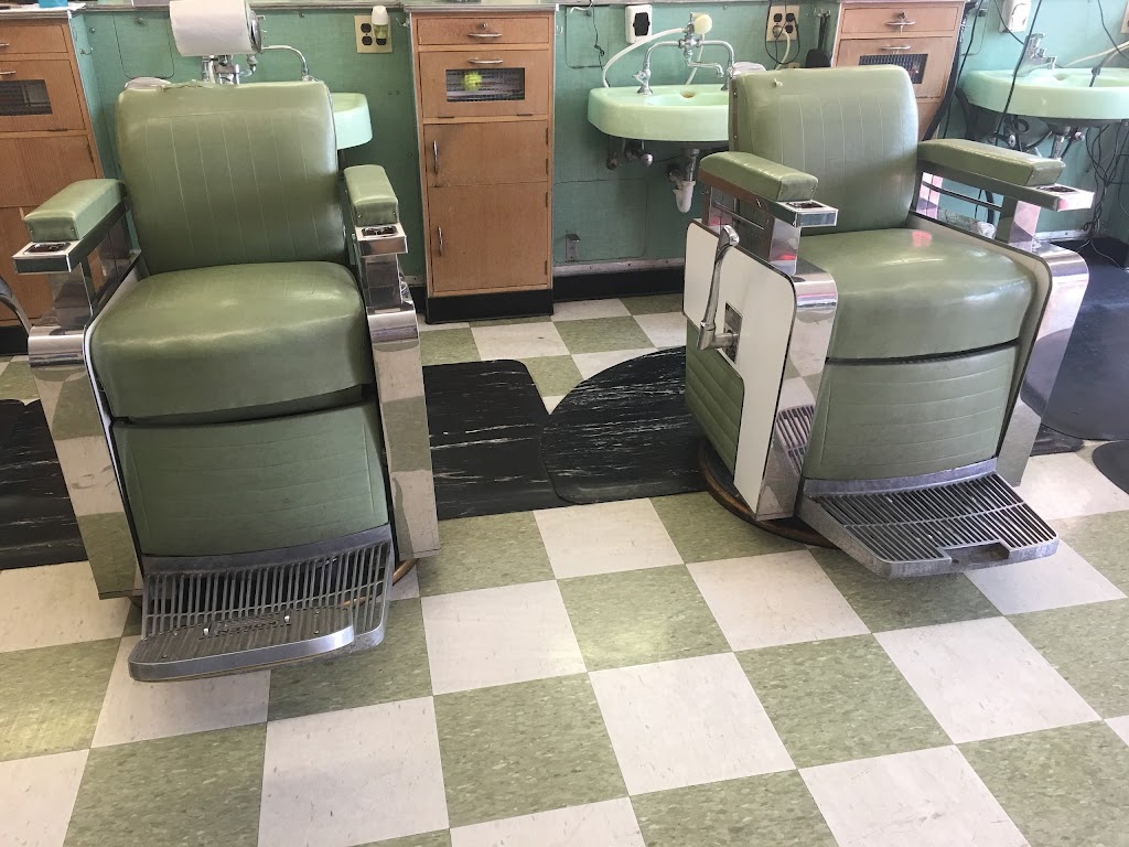 Julies Swift Avenue Barber | 1731 Swift St, North Kansas City, MO 64116, USA | Phone: (816) 472-1336