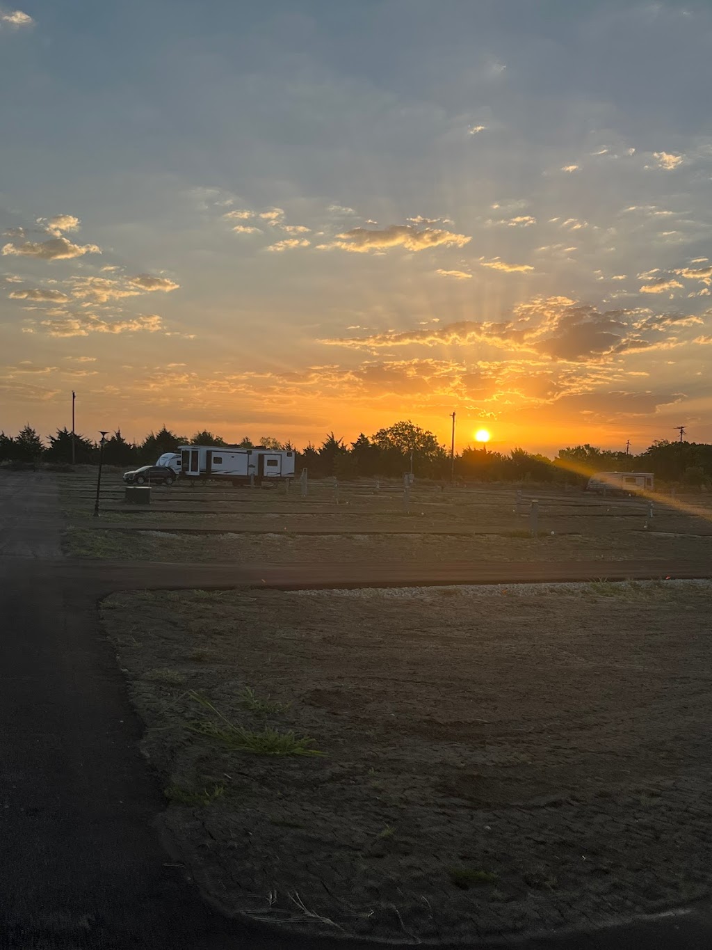 Rusted Rail RV Park | 1240 Co Rd 268, Kaufman, TX 75142, USA | Phone: (469) 319-9708