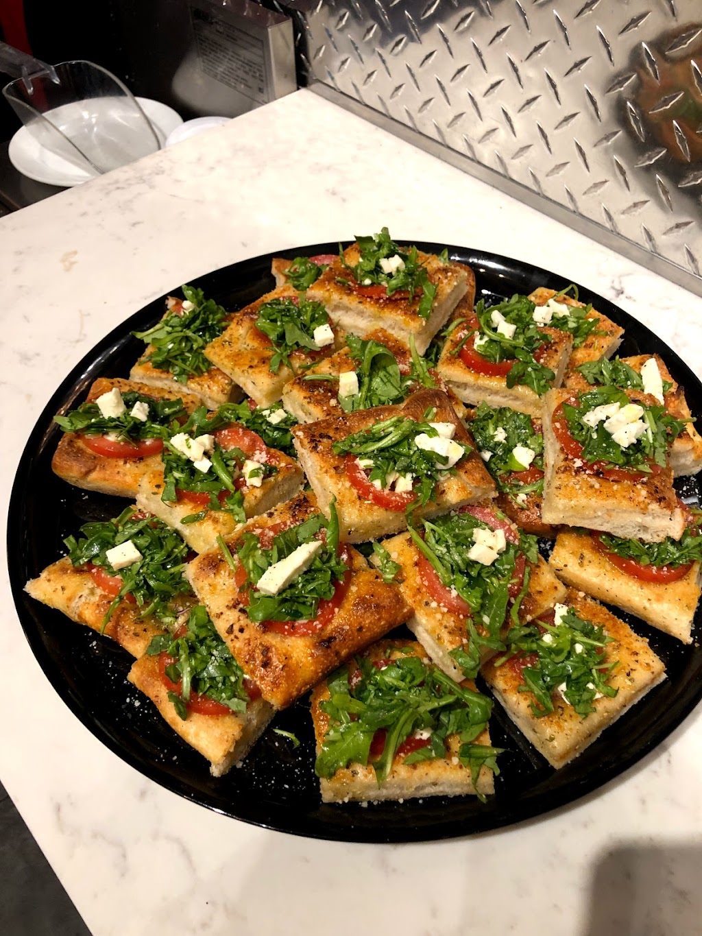 Gino’s Parlor Of Roslyn | 5 Railroad Ave, Roslyn, NY 11576, USA | Phone: (516) 484-0382