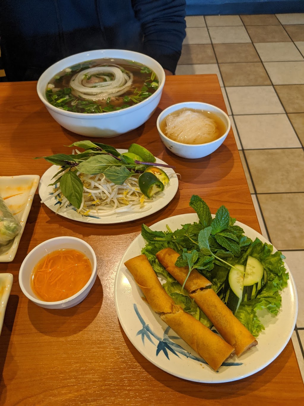 Pho Island Restaurant | 3055 S Archibald Ave # F, Ontario, CA 91761 | Phone: (909) 930-2300