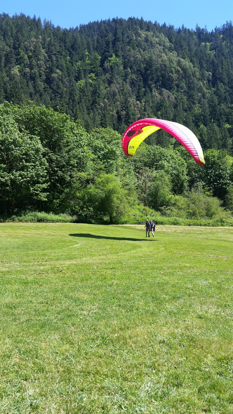 Seattle Paragliding | 11206 Issaquah-Hobart Road Southeast, Issaquah, WA 98027, USA | Phone: (206) 387-3477