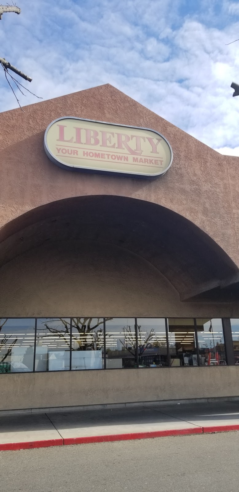Liberty Market | 1471 B St E, Livingston, CA 95334, USA | Phone: (209) 394-4920