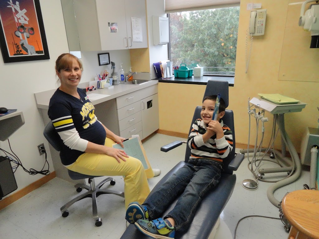 Tree Town Pediatric Dentistry | 1303 Packard St #301, Ann Arbor, MI 48104, USA | Phone: (734) 662-1591