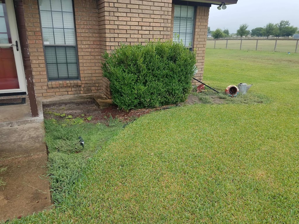 Greenshine mowing service | 602 E 4th St, Weatherford, TX 76086, USA | Phone: (817) 757-8827